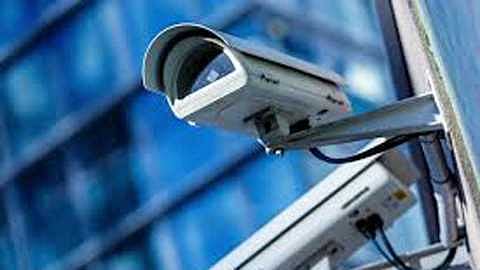 Installation of 1.4 lakh Chinese CCTV cameras by Delhi govt sparks row