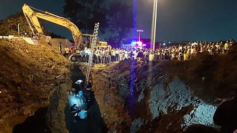 पुणे : 'त्याने' दोघांना वाचवले पण स्वत:..(व्हिडिओ)