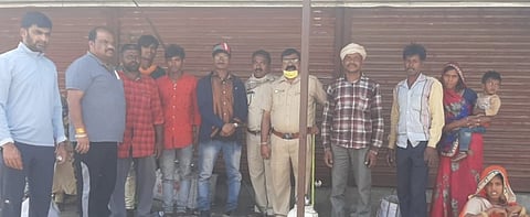 Family Stuck in the ST station at bhosari in Janta curfew