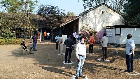 Delayed start of polling in Kupwad due to technical reasons
