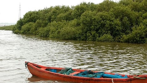 राज्यात प्रथमच...हे झाले, 'या' अधिकाऱ्यांवर गुन्हे दाखल!