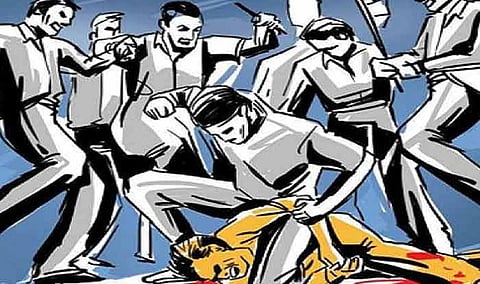 माठात केली लघुशंका.. आणि कारागृहात... झाली फ्रि स्टाईल !