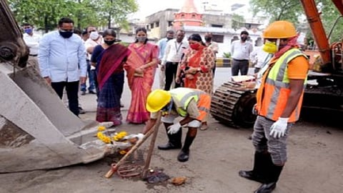 MLAs avoid to come at Nag river cleaning pogram in Nagpur