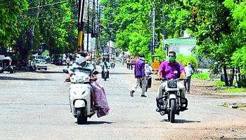 जळगाव, भुसावळ, अमळनेर  अनलॉक ः व्यापारी संकुले बंदच राहणार !