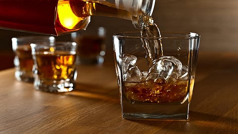 One hundred crore from sale of liquor in Pune district.jpg