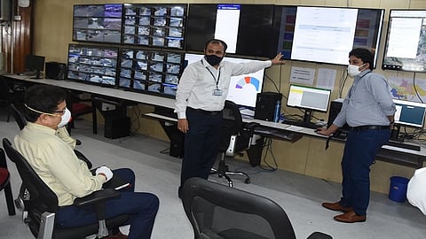 पिंपरी महापालिकेच्या वॉर रूममध्ये फोन आला, सूत्रे हलली अन् एकाचा जीव वाचला