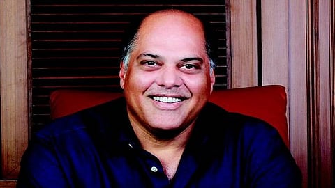 ऍक्सिस बँक प्रकरण, कॉक्स अँड किंग्सचे प्रमोटर पीटर केरकरसह तिघांना अटक