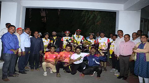 बारामतीकरांचा काश्मीर ते कन्याकुमारी सायकल प्रवास