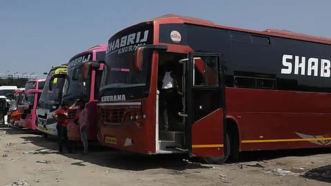 खासगी बसवर कठोर कारवाई करा, कोविड 19 च्या नियमांची पायमल्ली