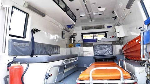 आता रेल्वेतही रुग्णवाहिका डबा - डॉ. सुनील गायकवाड