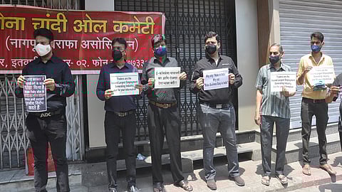 Small Businessmen are still protesting against lockdown in Nagpur