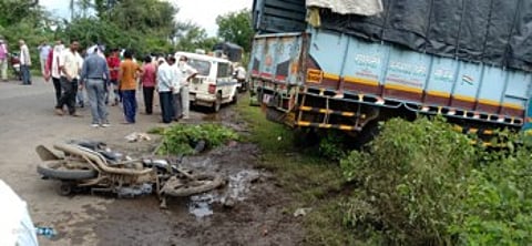 चुंचाळे फाट्यानजीक भीषण अपघात; जळगावचा इसम जागीच ठार