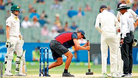 मेलबर्नची खेळपट्टी निकृष्ट दर्जाची