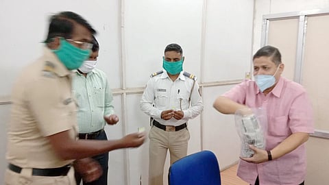 Who saved the poor including the police from the corona? Read detailed