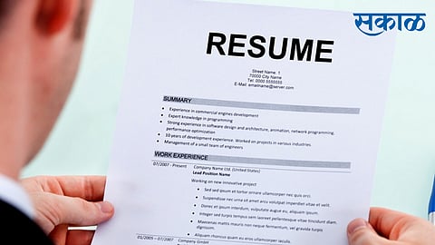 म्हणूनच बायोडाटा कसा असावा? आणि बायोडाटामध्ये कुठल्या चुका कधीच करू नयेत याबद्दल आज आम्ही तुम्हाला माहिती देणार आहोत.