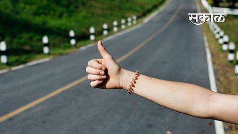 पिंपरी-चिंचवडकरांनो, कोणाला लिफ्ट देण्याच्या विचारात असाल तर थांबा!