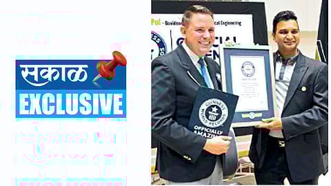 इंडियाना - प्राध्यापक डॉ.विलास गणपत पोळ यांनी सिरॅमिक टाइलवर पिरिऑडिक टेबलच्या घटकांची अचूक मांडणी विक्रमी वेळेत करून गिनीज बुक ऑफ वर्ल्ड रेकॉर्ड केला.