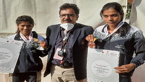 Sanjivani jadhav and komal jagdale