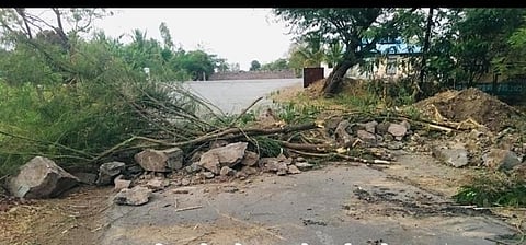 Solapur district there are emergency service not available for time