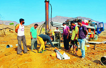 गावाच्या नावात 'पाणी'; तरीही ७३ वर्षांनी गावकऱ्यांना दिसले पाणी