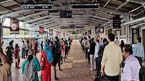रेल्वे तिकिटांचा काळाबाजार करणाऱ्यांवर RPF पथकाकडून कारवाई