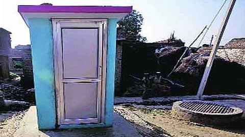 हागणदारीमुक्तीसाठी ७ हजार शौचालये