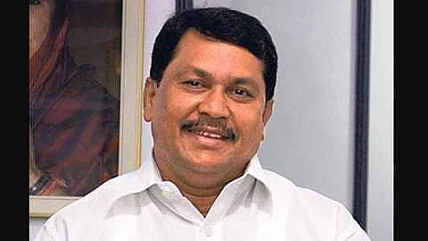 Vijay Vadettiwar says, the previous government Mahaherapheri-1