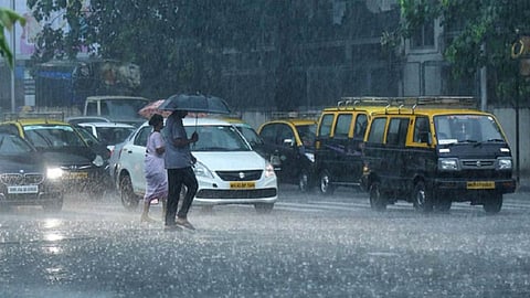 Warning of torrential rain in Mumbai in three hours.jpg