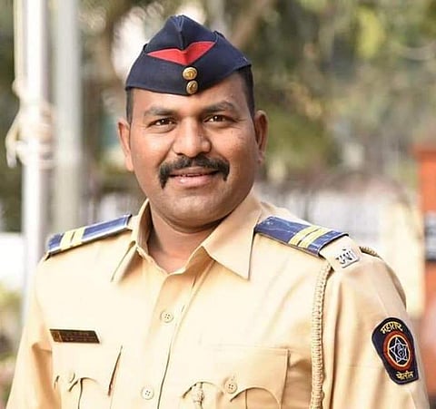 तिची व्यथा ऐकून पोलिसाने हे केलं...