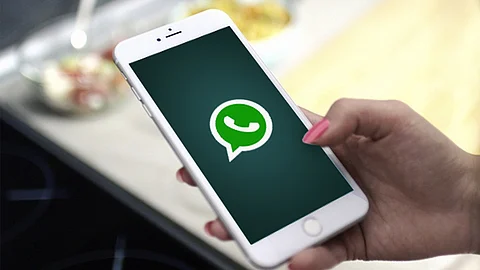 WhatsApp now tells you if a message you've received is forwarded