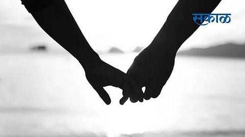 Young couple Committed suicide