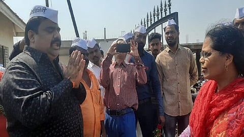 लेटलतिफांचे स्वागत.jpg