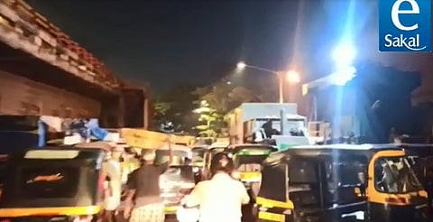 VIDEO | छे, कुठे आहे लॉकडाऊन ? बोरिवलीतील फळ बाजार सुरूच