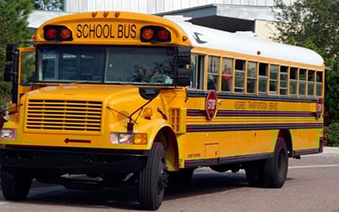 आपल्या पाल्यांना शाळेत पाठवायचं कसं? पालक आणि शिक्षक संभ्रमात