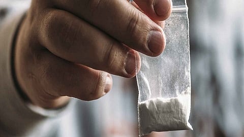 पोलिसांना लागली टीप, काही दिवस लक्ष ठेऊन मारला छापा आणि हाती लागलं ६० लाखांचं घबाड...