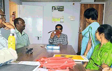 Organizing the program Smiling playing science