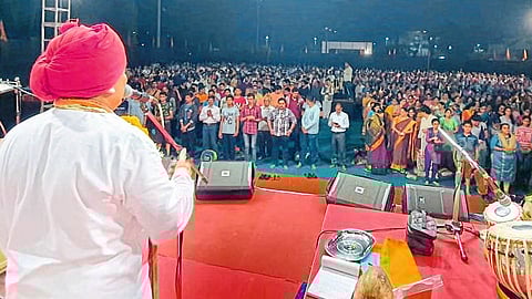 Charudatta Buva Aphale Kirtan On India Pakistan Border Issue