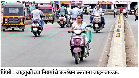 रिक्षाचालकांकडून नियम धाब्यावर