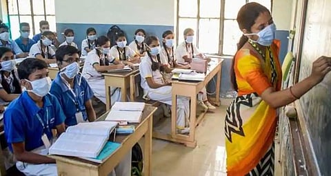 बारामतीतील सर्व शाळा सुरु होण्यास 1 डिसेंबर उजाडणार