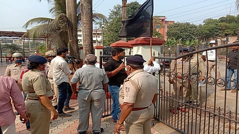 belgaum black day Protesting Marathi speakers are being obstructed by the police