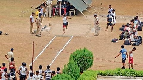 army and police recruitment students demands to government the academy open for study and practice in sangli