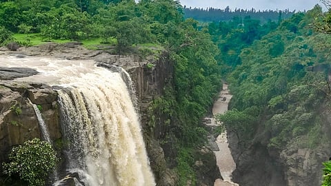 bhivtas waterfall.jpg