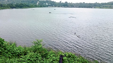 कळणेत पिण्याच्या पाण्याचा प्रश्न गंभीर; नदी प्रदूषित