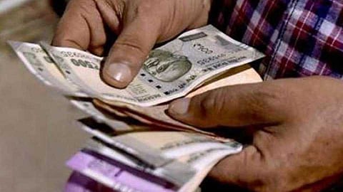 नकली नाेटा बाजारात आणण्यापुर्वीच सातारा पाेलिसांनी उधळला डाव; तिघांना अटक