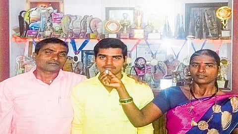 The Young Farmer Got 94 Percent Marks Kolhapur Marathi News