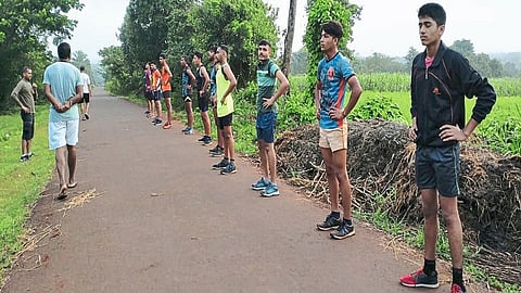Recruitment Lessons Are Given To The Youth By The Soldiers Kolhapur Marathi News