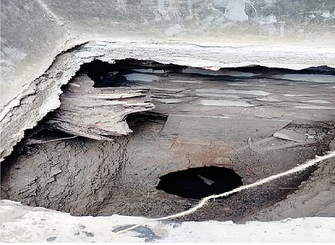 Two critically injured workers succumb to suffocation while using toilet, akola marathi news