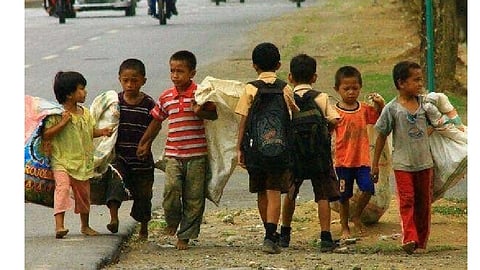 Children of migrant workers out of education stream .....!