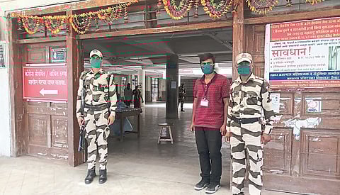 Corona Hospital Live : Corona's battlefield and skilled soldiers.