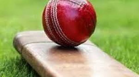 सार्वजनिक ठिकाणी क्रिकेट खेळल्याने नऊ जणांवर गुन्हा
